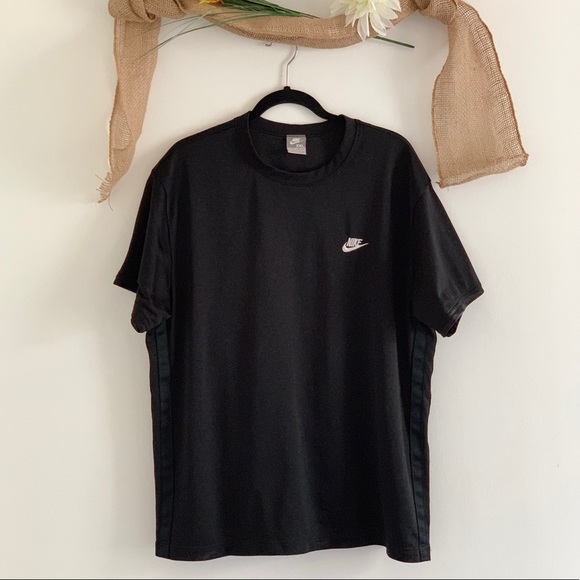 Nike Other - Nike men’s mesh style shirt